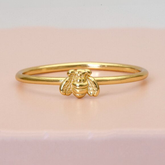 Gold Bumblebee Ring, Cute Nature Delicate Ring, Summer Stacking Ring, Size 7 - Picture 1 of 5